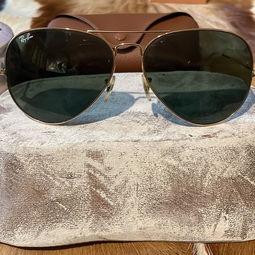 🕶️SOLD Ray-Ban Polarized Aviator Gold Rim Large Sunglasses Authentic - Picture 8 of 12